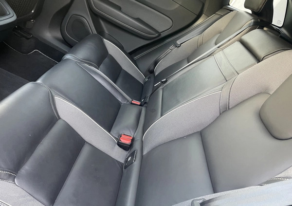 Volvo XC 60 cena 173000 przebieg: 92000, rok produkcji 2019 z Katowice małe 172